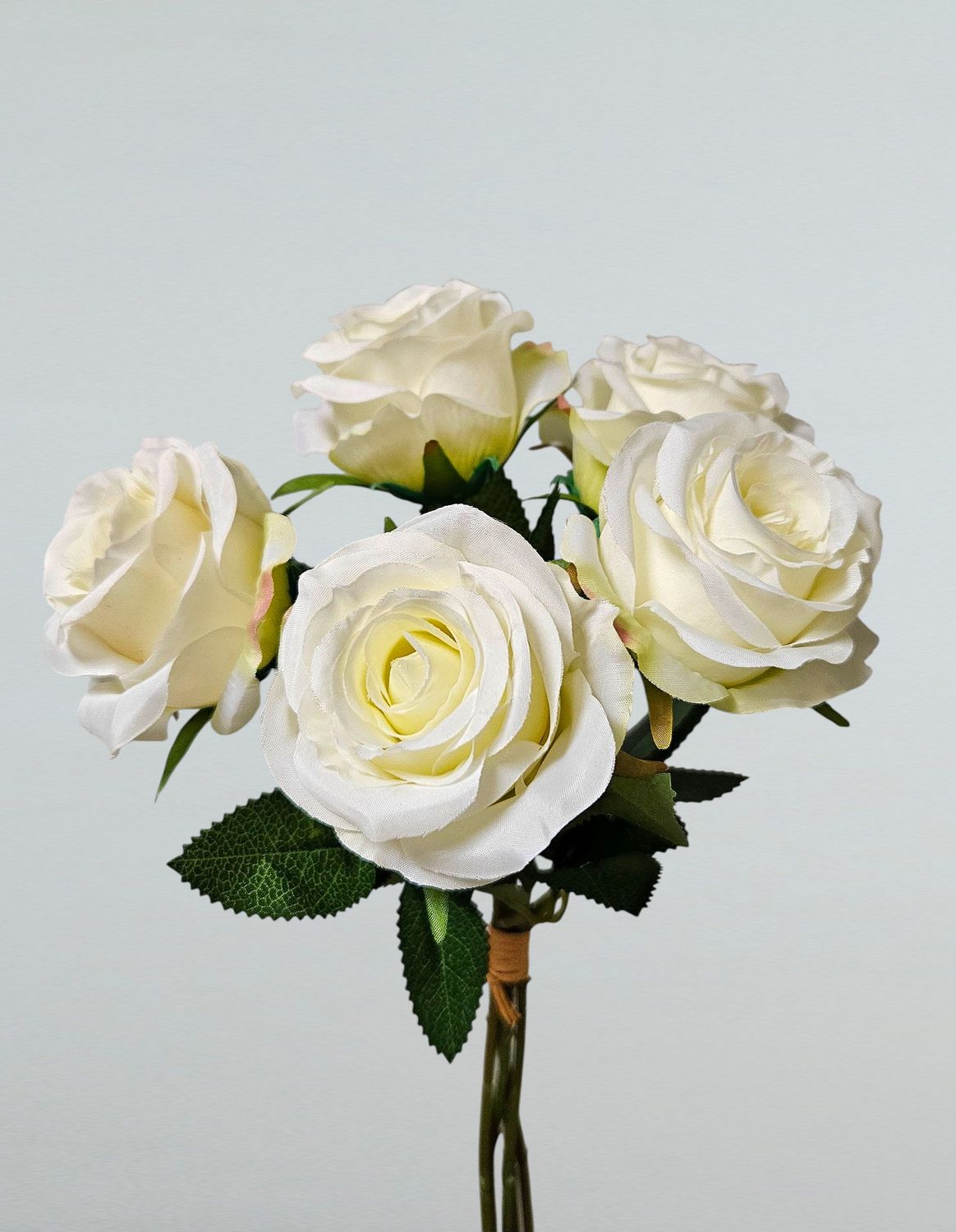 Kunstrosen im Bund, 5 Blüten, 10 Blätter, 32 cm, creme-weiß
